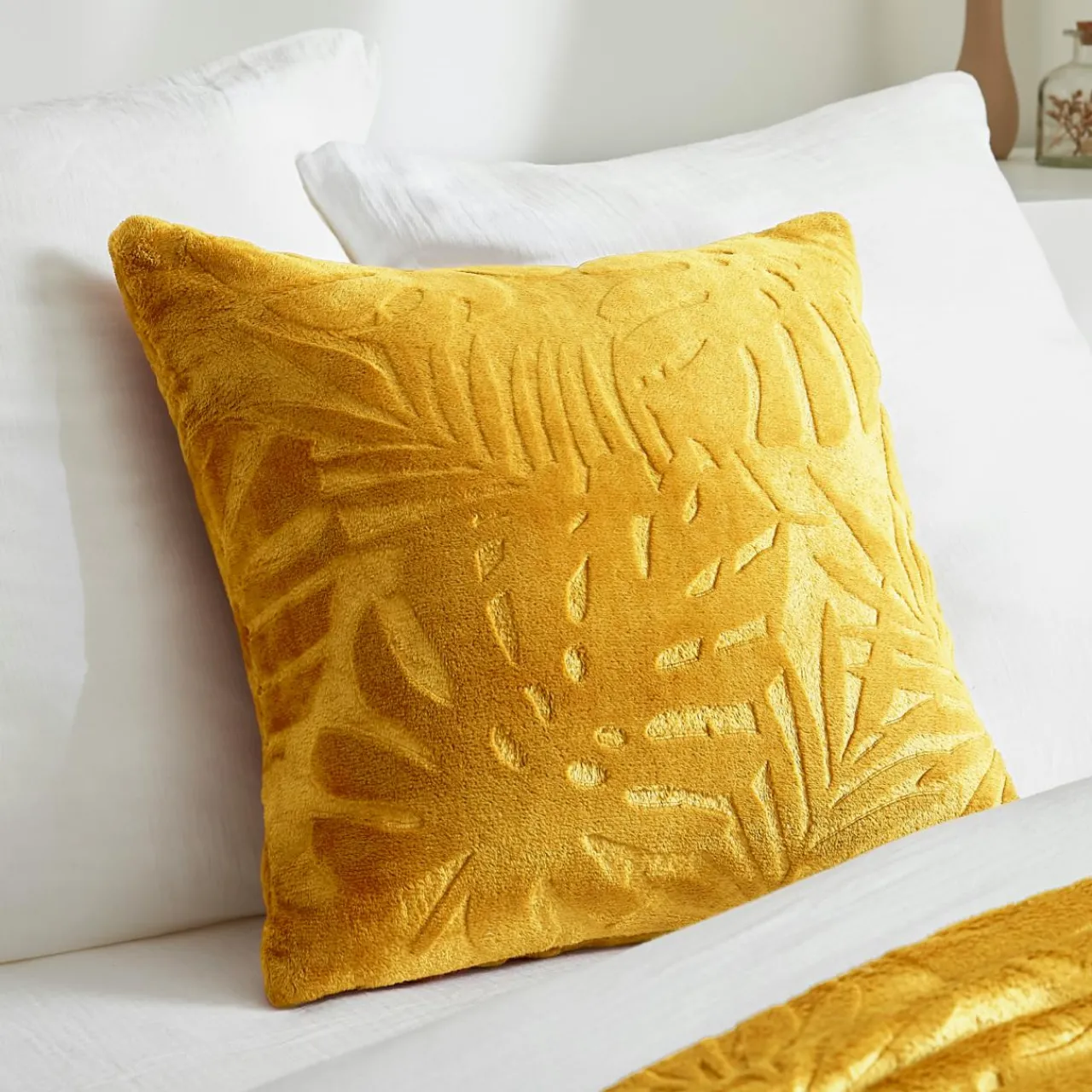 Coussin Et Housse|EMINZA Coussin carré flanelle (45 x 45 cm) Flore Jaune moutarde