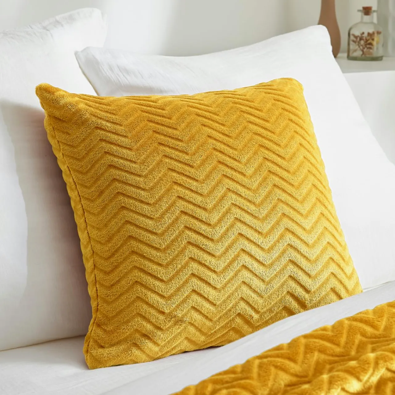 Coussin Et Housse|EMINZA Coussin carré flanelle (45 x 45 cm) Zag Jaune moutarde