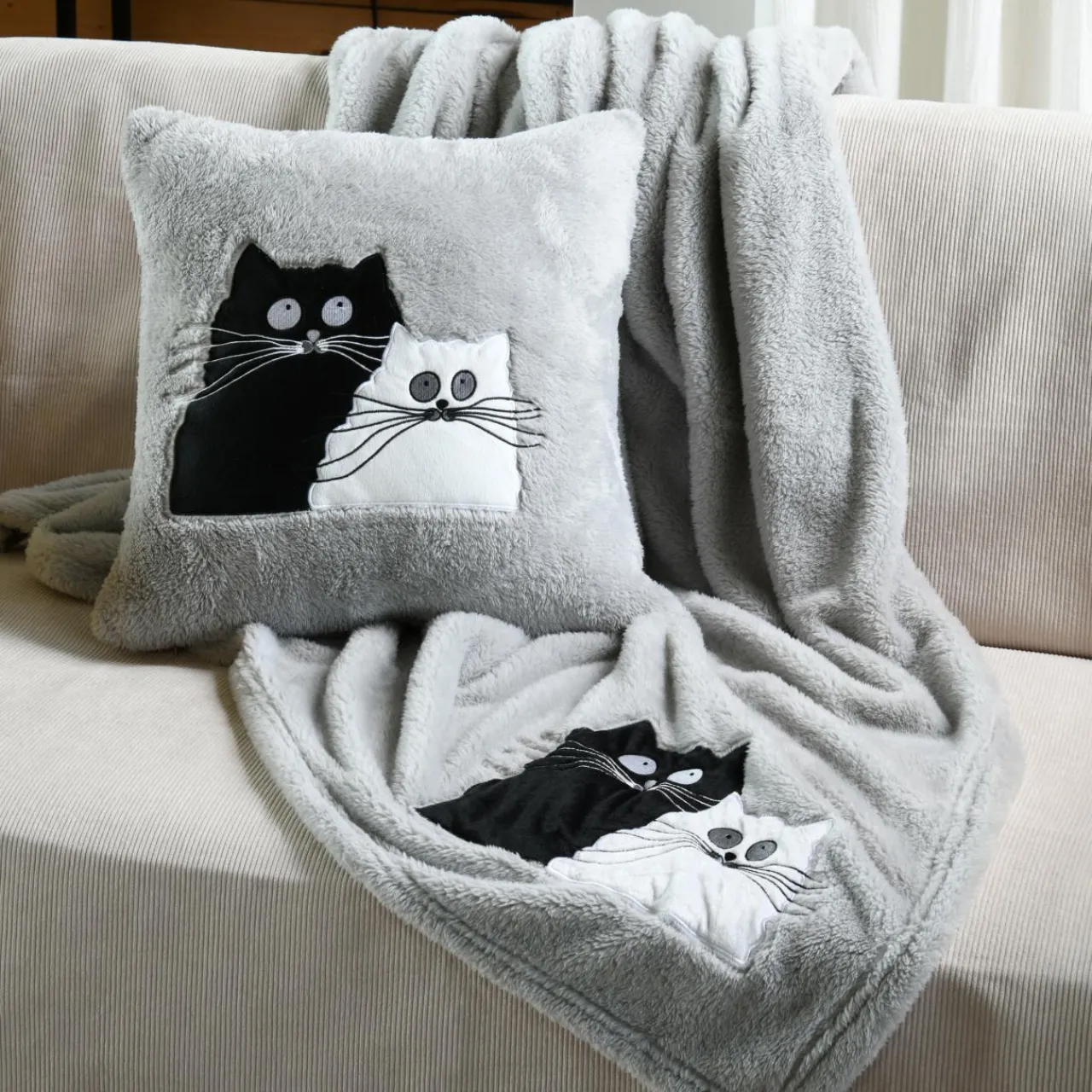 Coussin Et Housse|STOF Coussin de Noël carré (45 cm) Douillet Gris