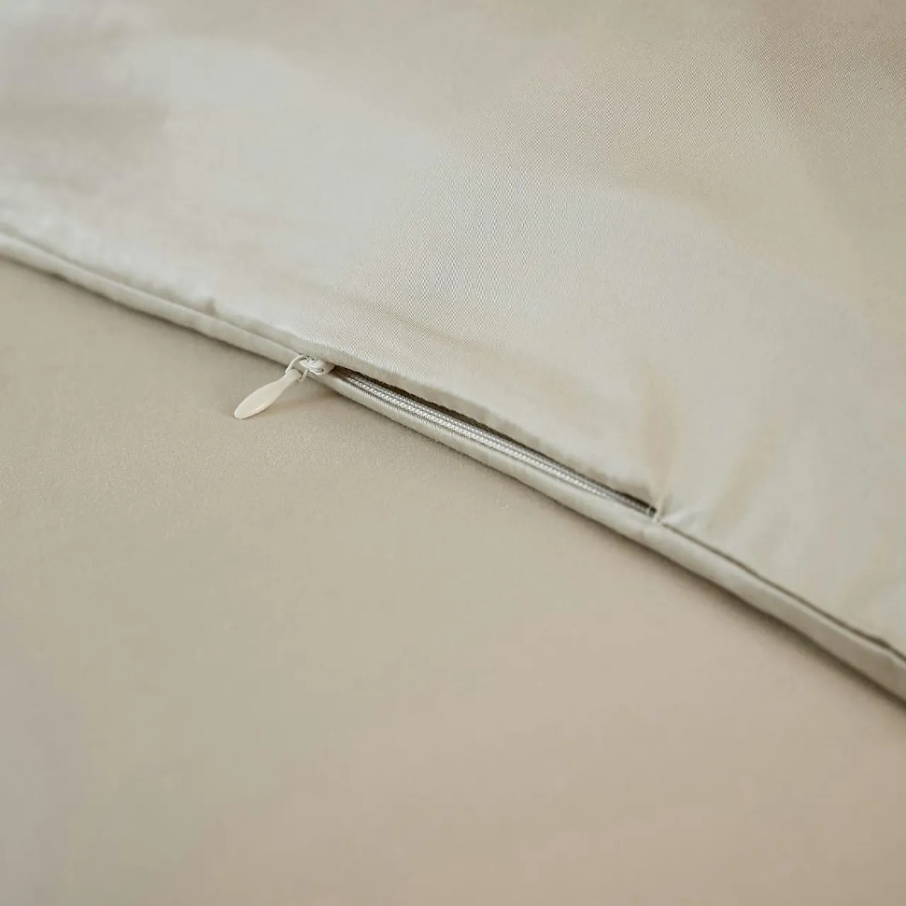 Housse De Couette|EMINZA Housse de couette satin de bambou (240 x 220 cm) Sienna Beige