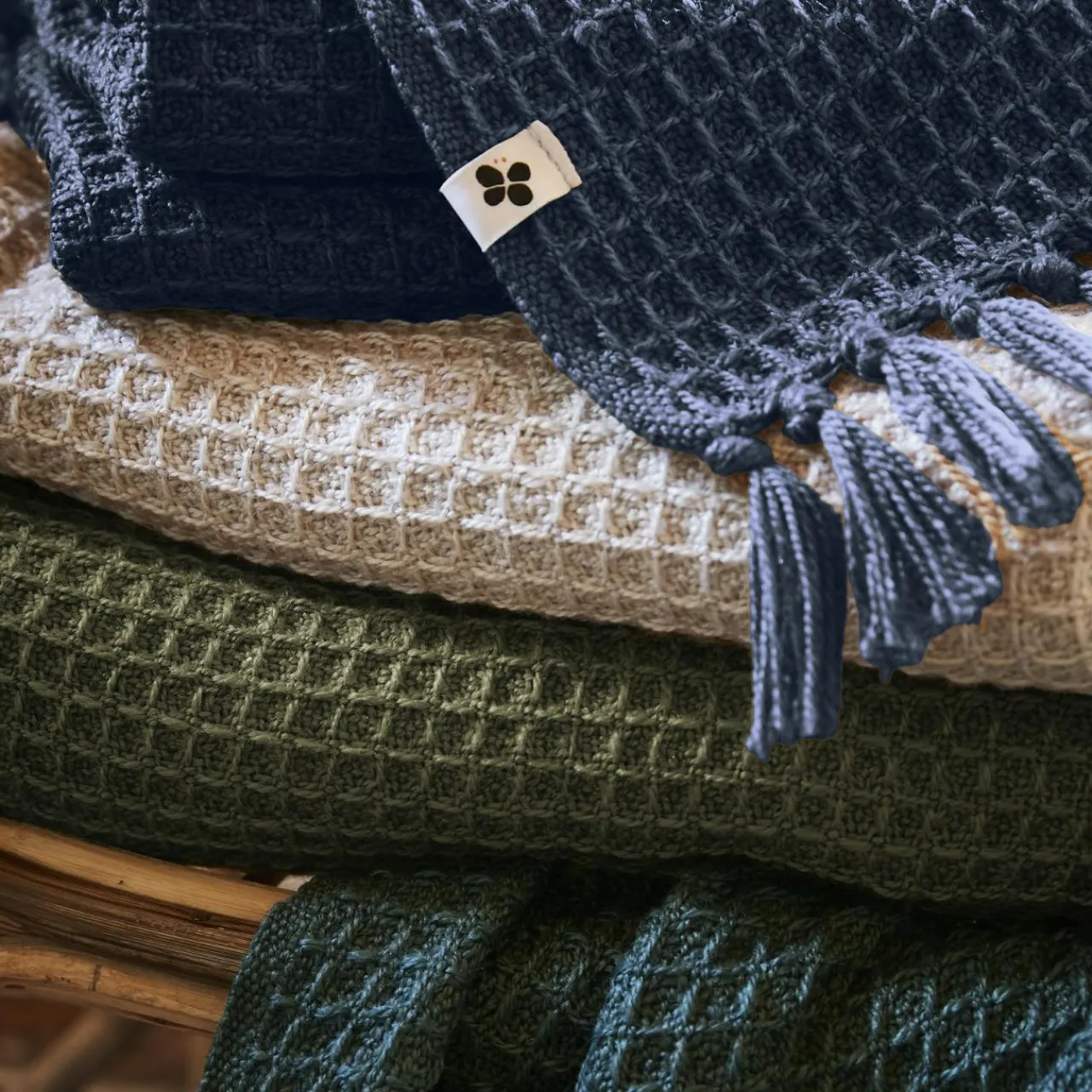 Plaid Et Jeté|Couvre-Lit Et Édredon|L'EFFET PAPILLON Plaid canapé matière recyclée (130 x 160 cm) Gabin Bleu nuit